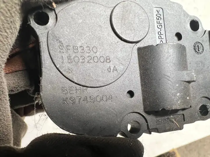 Audi A4 S4 B8 8K (2007 - 2011) K9749004 Двигатель задвижки потока воздуха — фото 3