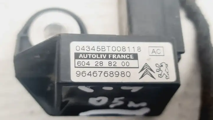 Citroen C4 (2004 - 2008) 9646768980 Датчик удара SRS — фото 3