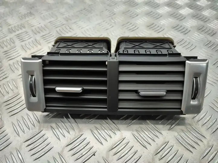 Land Rover Evoque I (2011 - 2015) BJ32014L21AB Центральный воздушный дефлектор — фото 1