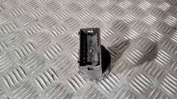 Audi A4 S4 B6 8E 8H (2000 - 2006) 8E0941531A Включатель фонарей — фото 2