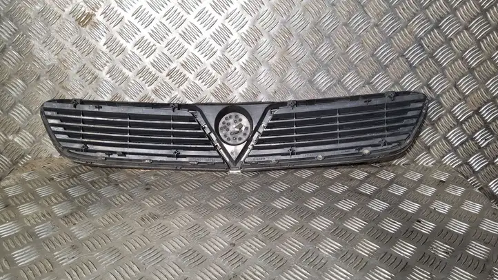 Opel Vectra C (2002 - 2005) 13106814 Передняя решетка — фото 4