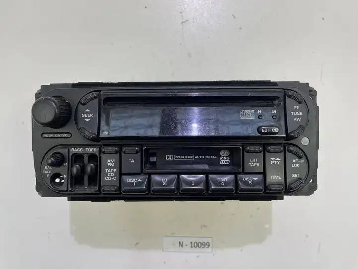 Chrysler PT Cruiser (2000 - 2010) P05091601AE Магнитола / мультимедийная система — фото 3