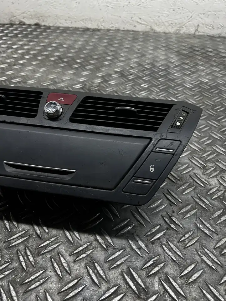 Citroen C4 I Picasso (2006 - 2013) Вещевой ящик — фото 3
