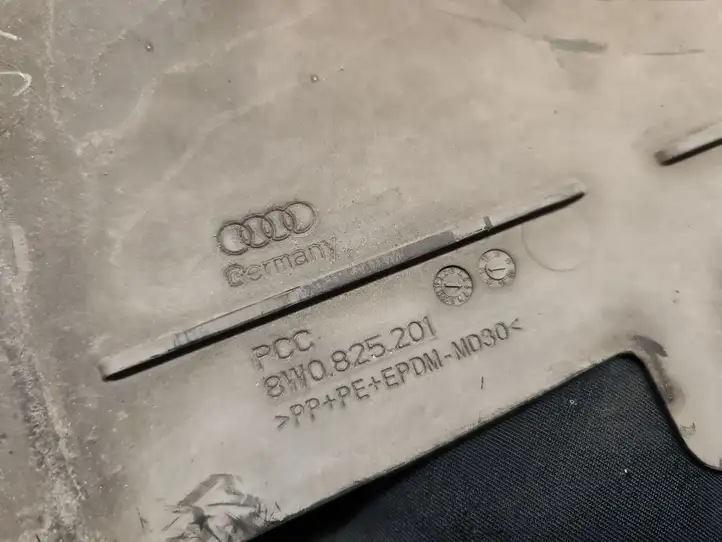Audi A4 S4 B9 (2015 - 2019) 8W0825201 Боковая защита днища — фото 4