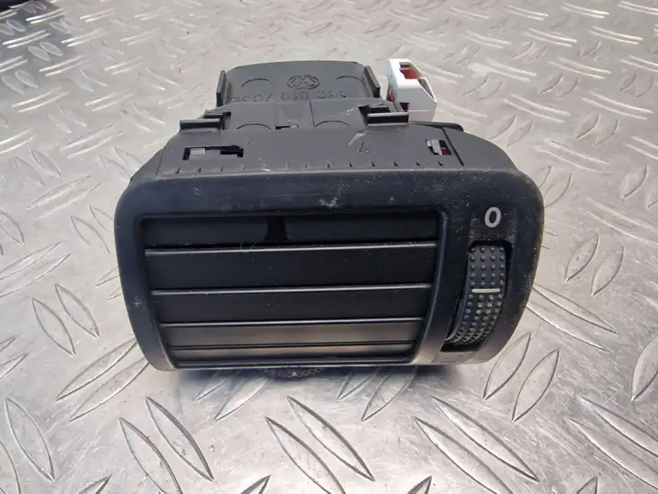 Volkswagen PASSAT B5.5 (2001 - 2005) 3B0819703D Боковой воздушный дефлектор — фото 1