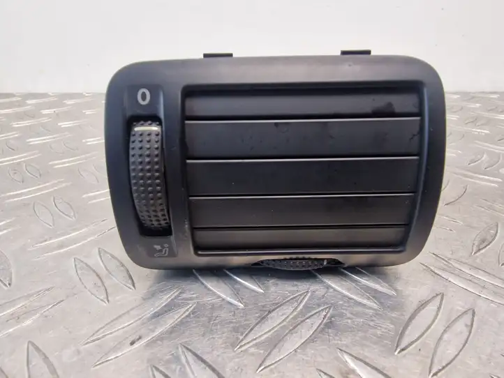 Volkswagen PASSAT B5.5 (2001 - 2005) 3B0819704D Боковой воздушный дефлектор — фото 2