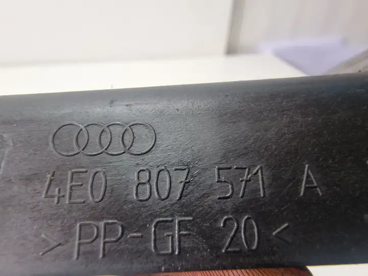 Audi A8 S8 D3 4E (2005 - 2007) 4E0807571A Кронштейн угловой части бампера — фото 3