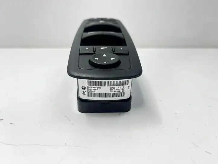 Jeep Grand Cherokee (2010 - 2021) 68289803 Блок кнопок стеклоподъемников — фото 2