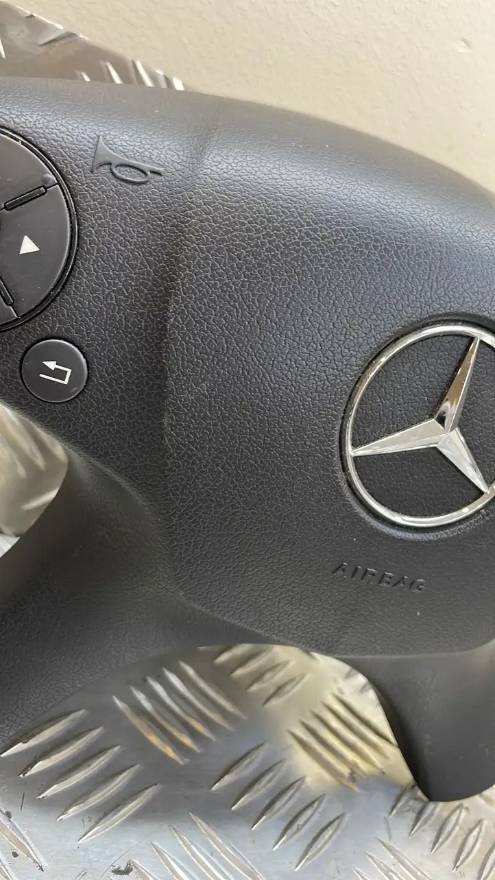 Mercedes-Benz C W204 (2007 - 2014) 20486002029 Подушка безопасности руля — фото 8