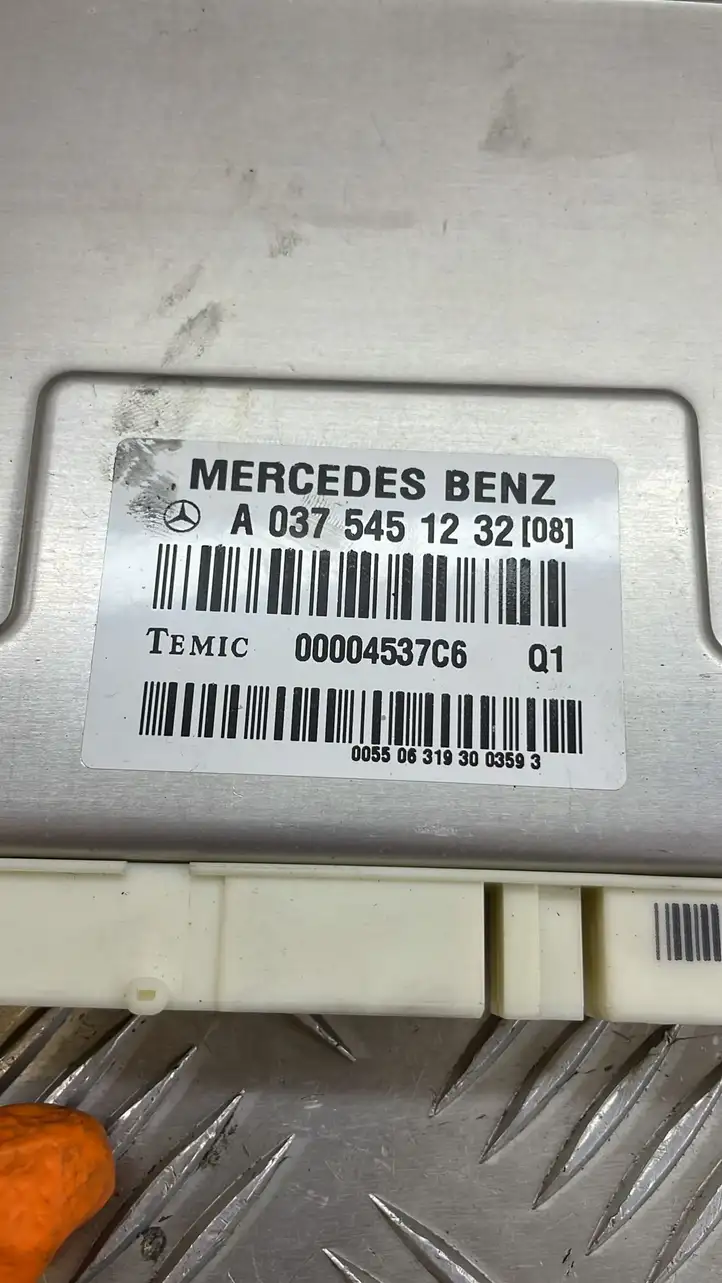 Mercedes-Benz E W211 (2002 - 2009) A0375451232 Блок управления подвеской — фото 3