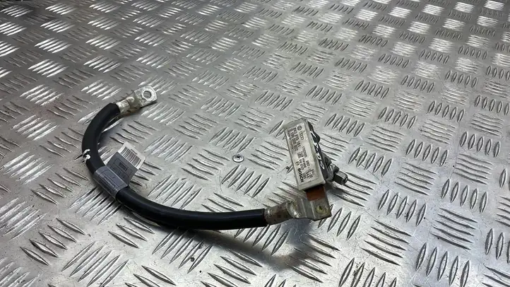 Audi A5 8T 8F (2007 - 2011) 8K0915181 Плюсовой провод аккумулятора — фото 1