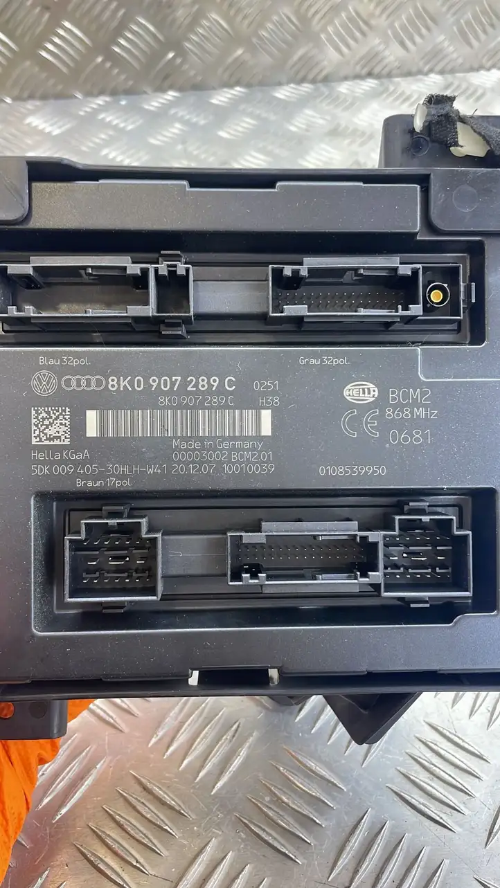 Audi A5 8T 8F (2007 - 2011) 8K0907289C Модуль комфорта — фото 4