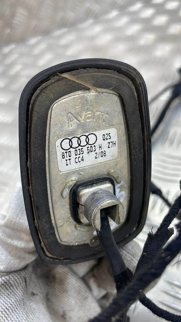 Audi A5 8T 8F (2007 - 2011) 8T0035503 GPS антенна — фото 3