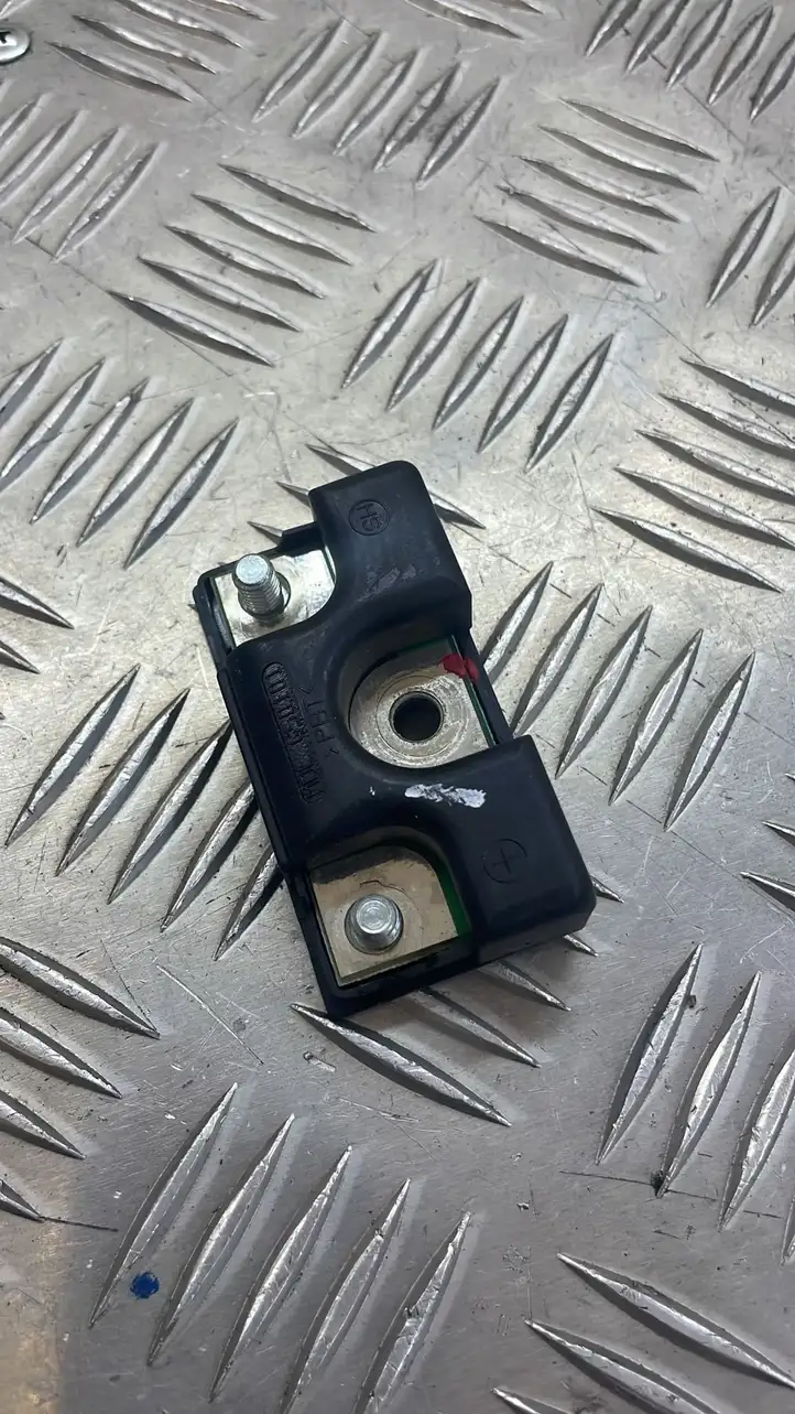 Audi A5 8T 8F (2007 - 2011) 8T0035570 Фильтр антенны — фото 1