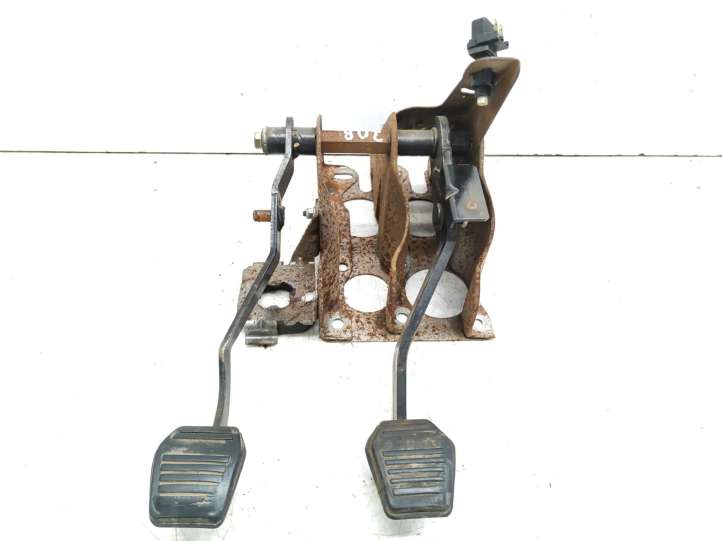 Ford Transit (2000 - 2006)   Педаль