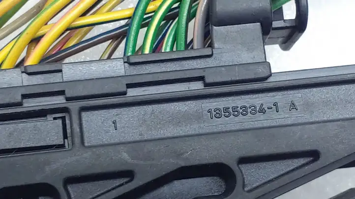 Mercedes-Benz CL C215 (2000 - 2006) 0015452703 Прочая электропроводка — фото 3
