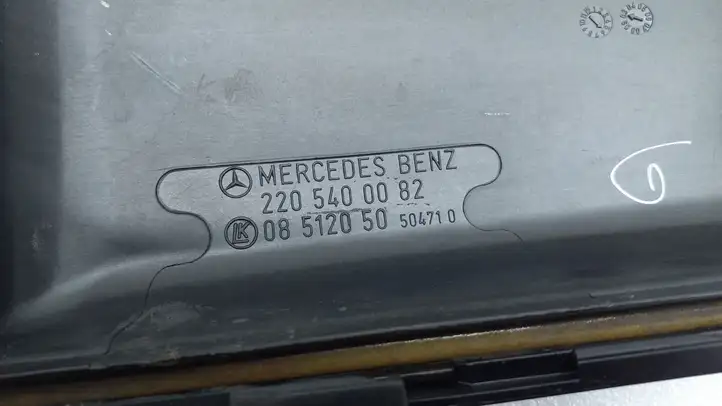 Mercedes-Benz CL C215 (2000 - 2006) 2205400082 Крышка ящика предохранителей — фото 3