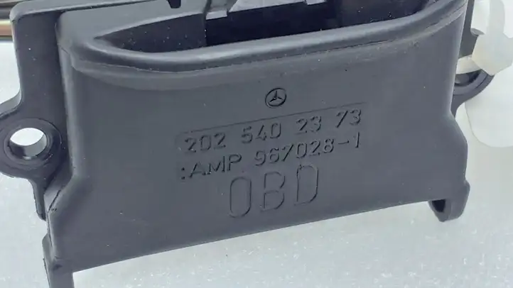 Mercedes-Benz CL C215 (2000 - 2006) 2025402373 Прочие детали салона — фото 3