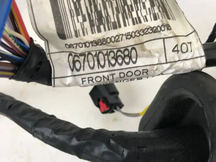 Maserati Levante (2017 - ) 06701013680 Прочая электропроводка — фото 7