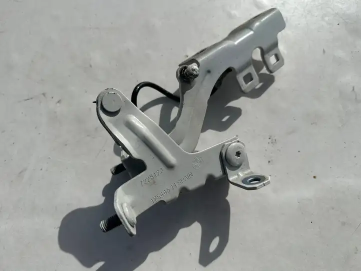 BMW 6 F12 F13 (2010 - 2018) 7228173 Петли крышки багажника — фото 1