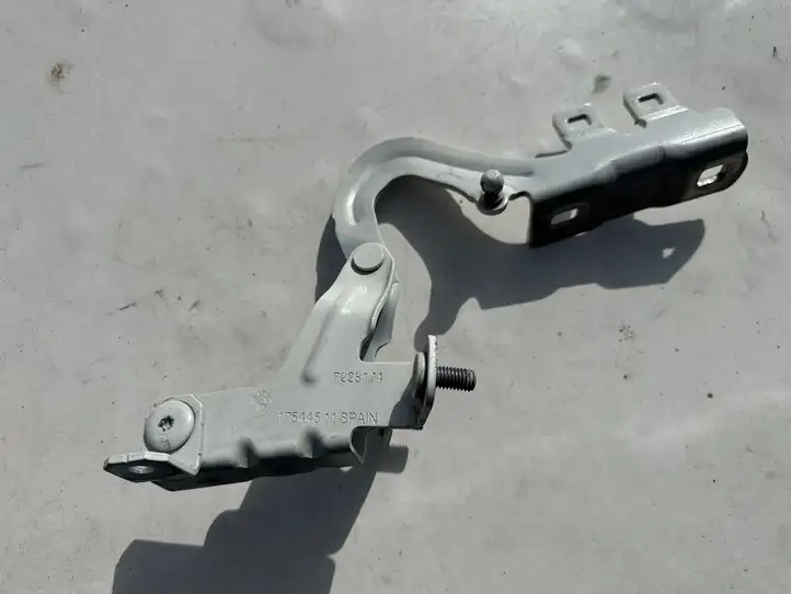 BMW 6 F12 F13 (2010 - 2018) 7228174 Петли крышки багажника — фото 2