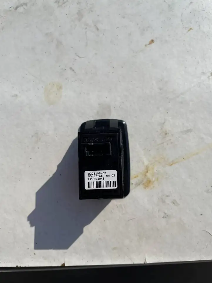 BMW 3 E90 E91 (2005 - 2012) 9208106 Кнопка стеклоподъемников — фото 2