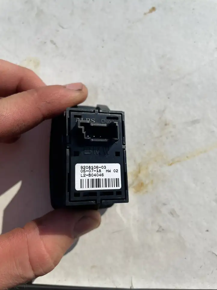 BMW 3 E90 E91 (2005 - 2012) 9208106 Кнопка стеклоподъемников — фото 5