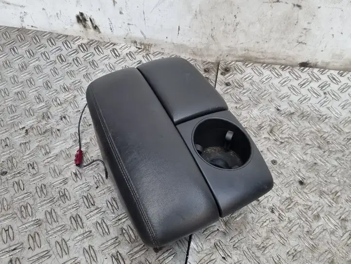 Audi Q7 4L (2005 - 2009) 4L1864207 Подлокотник — фото 1