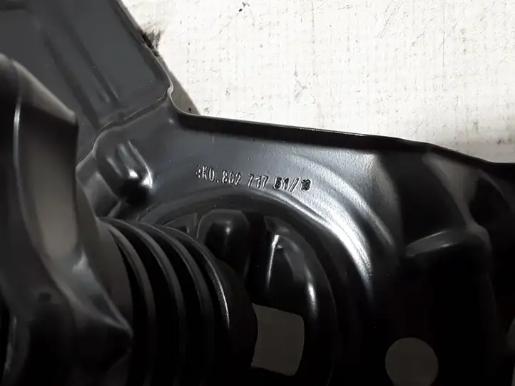 Audi A6 S6 C8 4K (2018 - ) 4K0802717 Кронштейн запасного колеса — фото 2
