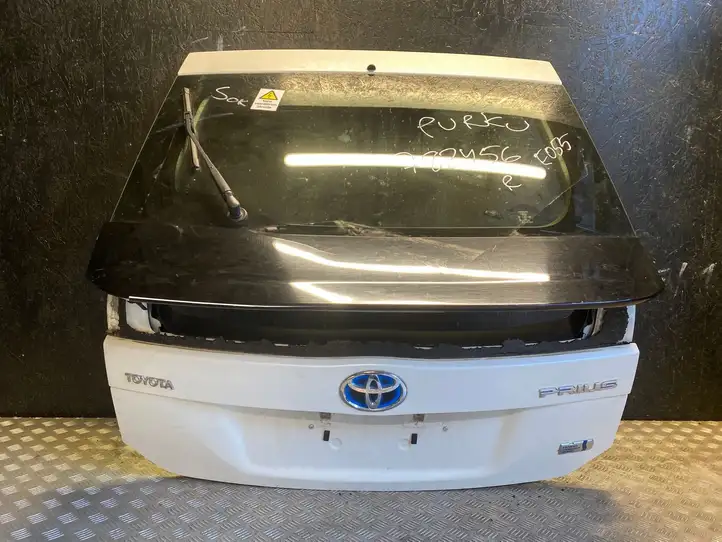 Toyota Prius (XW30) (2009 - 2015) Крышка багажника — фото 1