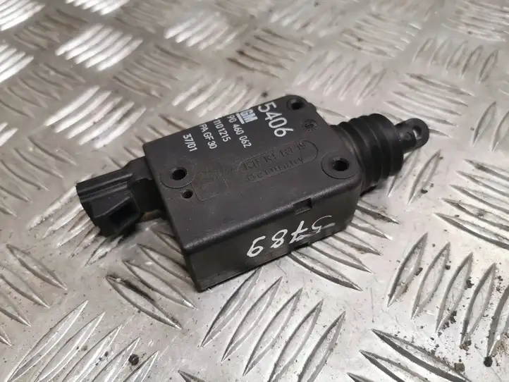 Opel Zafira B (2003 - 2006) 90460062 Актуатор замка задней двери — фото 3
