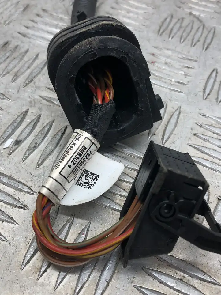 BMW 3 E90 E91 (2005 - 2012) 782365005 Проводка топливных форсунок — фото 2
