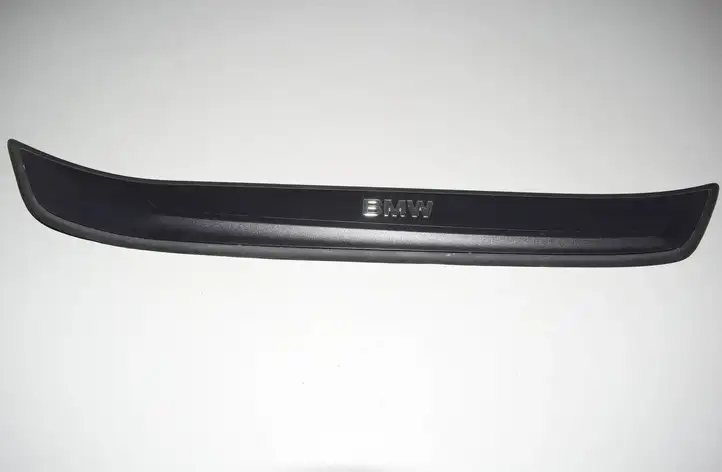 BMW X1 E84 (2009 - 2015) 2990844 Внутренняя отделка переднего порога — фото 1