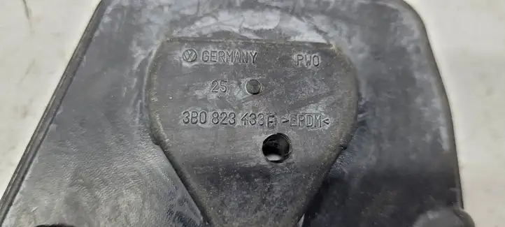 Volkswagen PASSAT B5.5 (2001 - 2005) 3B0823433E Верхняя панель радиатора — фото 3