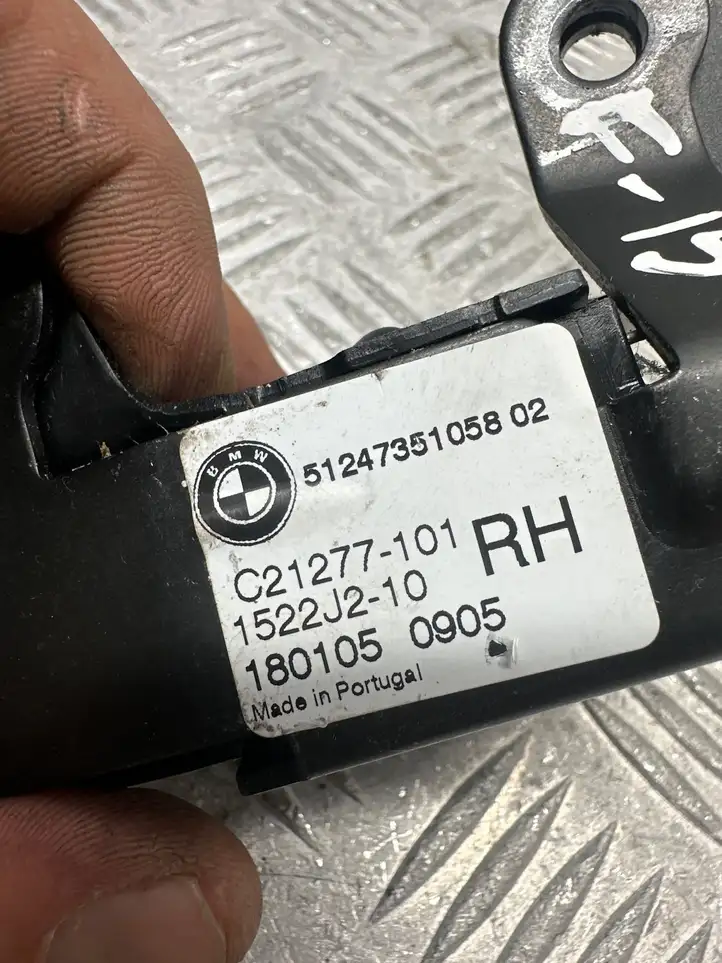 BMW X5 F15 (2013 - 2017) 7351058 Замок крышки багажника — фото 3
