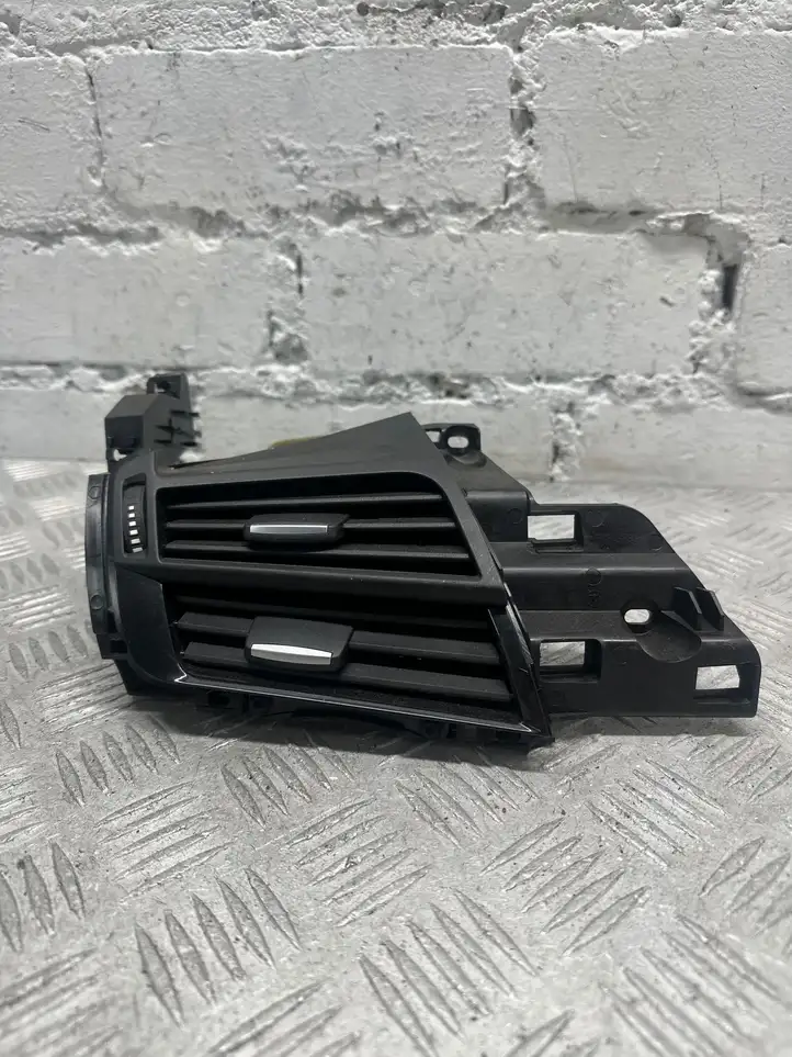 BMW X6 F16 (2014 - 2017) 925264910 Боковой воздушный дефлектор — фото 1