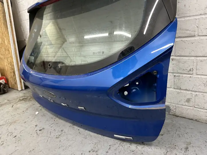 Ford Puma (2019 - ) Крышка багажника — фото 3