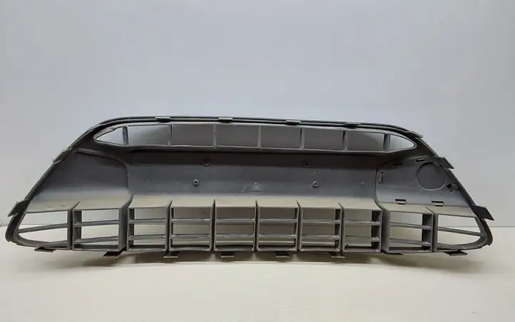 Ford Fiesta (2006 - 2008) 8A6J17K945AA Передняя решетка — фото 4