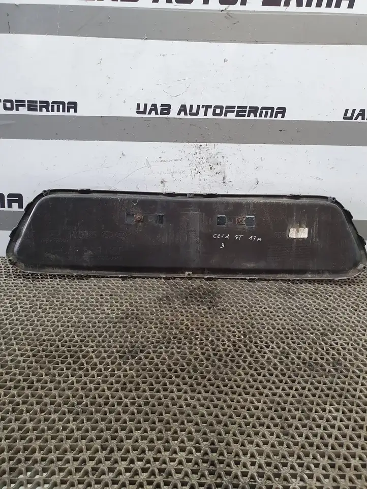 Kia Ceed (2015 - 2018) 86685A2400 Нижняя часть заднего бампера — фото 4