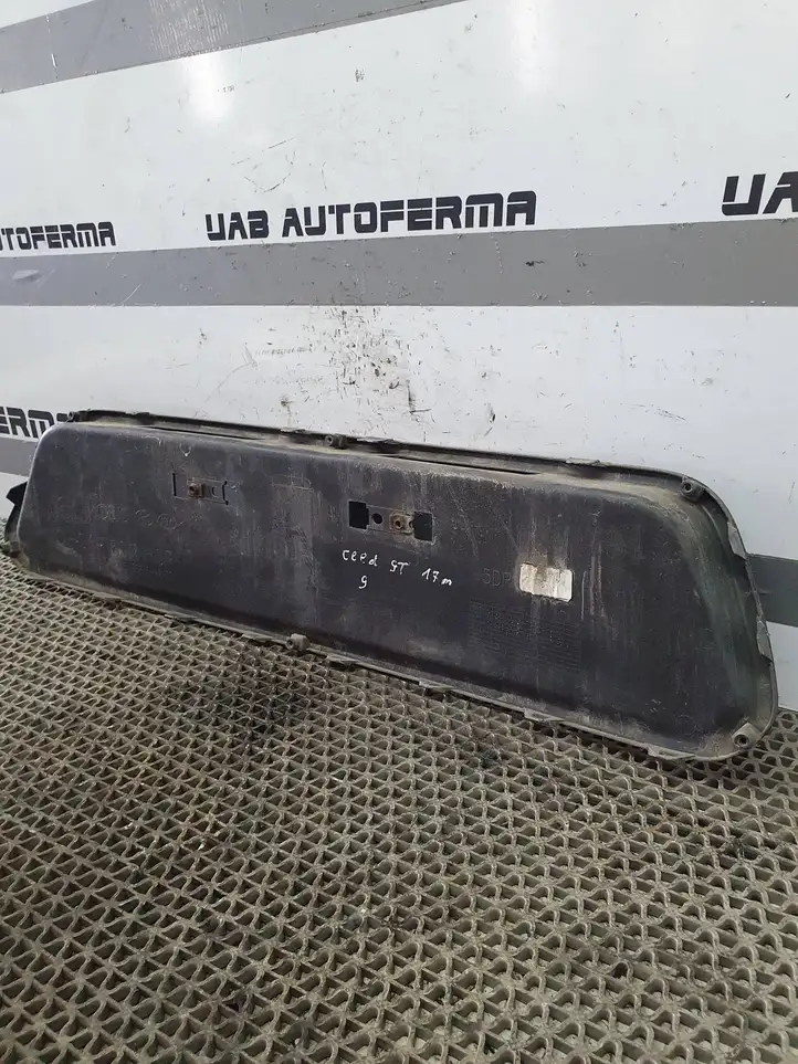 Kia Ceed (2015 - 2018) 86685A2400 Нижняя часть заднего бампера — фото 5