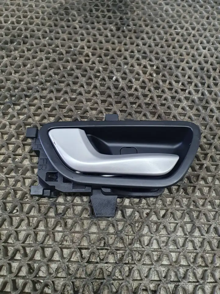 Kia Rio (2015 - 2017) 82613H8500 Внутренняя ручка двери — фото 2