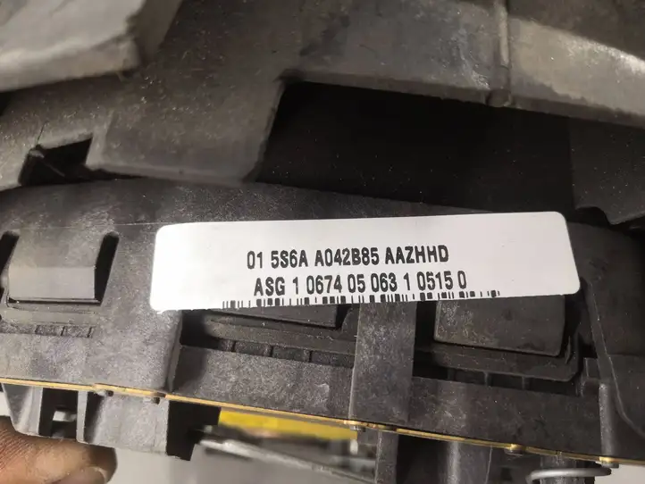 Ford Fiesta (2000 - 2005) 5S6AA042B85AAZ Подушка безопасности руля — фото 6