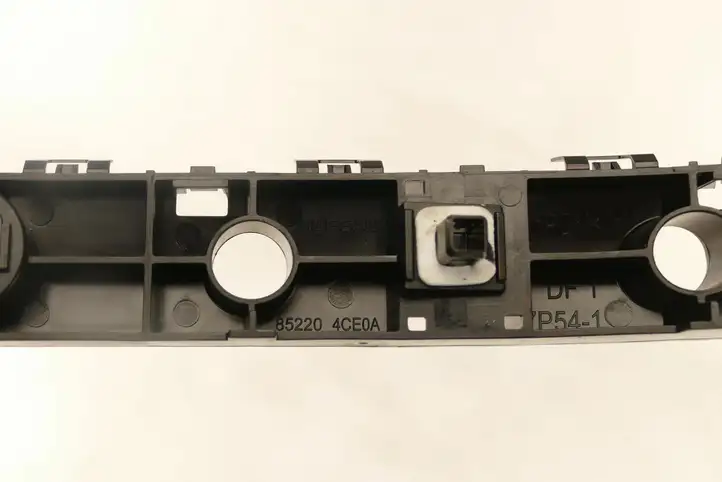 Nissan X-Trail T32 (2014 - 2021) 852204CE0A Кронштейн заднего бампера — фото 4