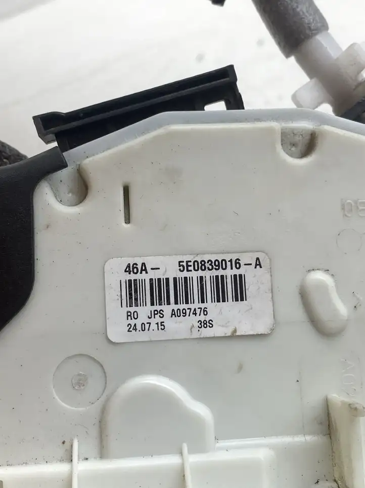 Volkswagen PASSAT B7 (2011 - 2014) 5E0839016A Замок задней двери — фото 5