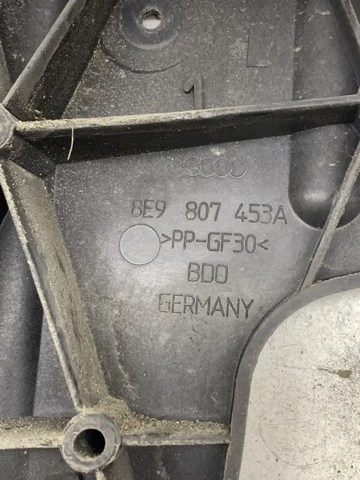Audi A4 S4 B7 8E 8H (2004 - 2009) 8E9807453A Кронштейн заднего бампера — фото 2