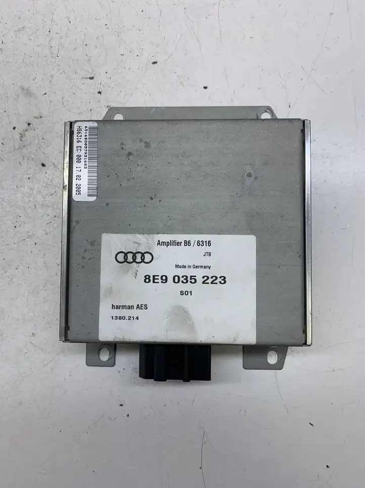 Audi A4 S4 B7 8E 8H (2004 - 2009) 8E9035223 Усилитель звука — фото 1