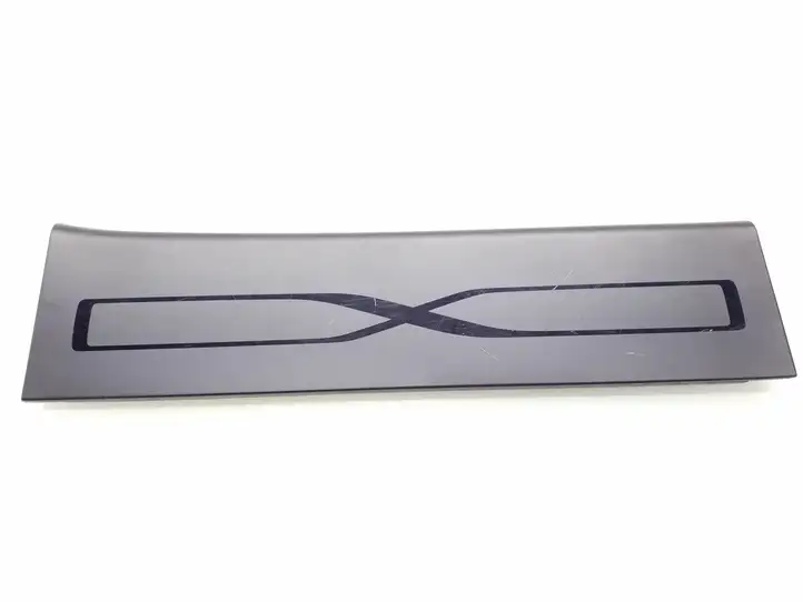 Tesla Model X (2015 - 2021)  105319500E Отделка переднего порога (внутренняя)