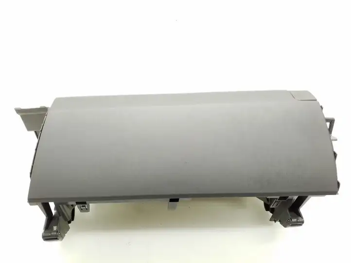 Toyota Prius (XW30) (2009 - 2015) 5551147040 Вещевой ящик — фото 1