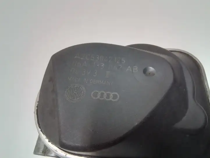 Volkswagen Golf V (2003 - 2009) 06A133062AB Дроссельная заслонка — фото 3