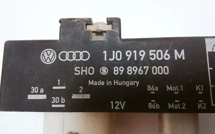 Volkswagen Polo (2005 - 2009) 1J0919506M Реле вентилятора охлаждения — фото 4